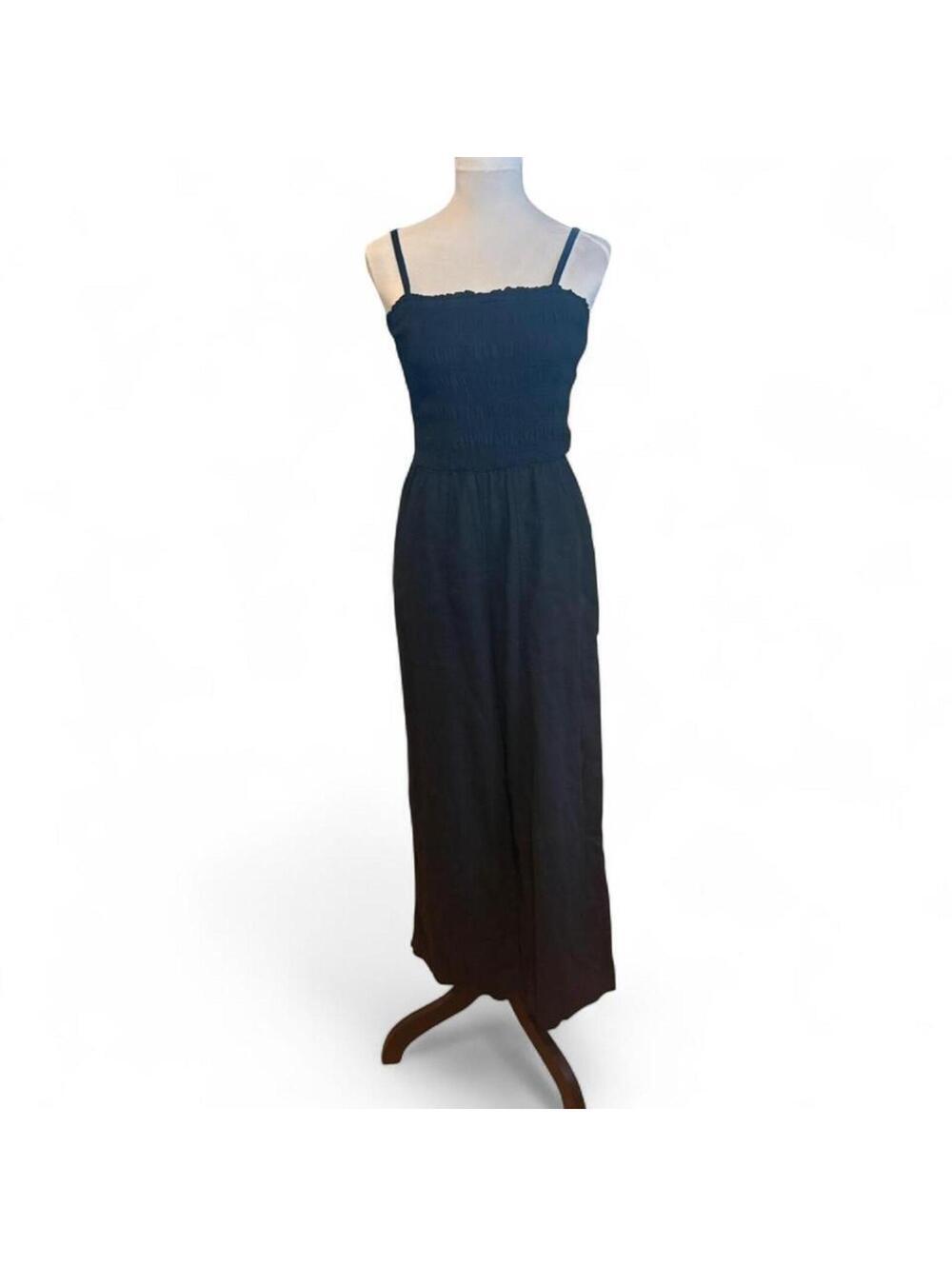Universal Thread black wide leg jumpsuit Size: XS